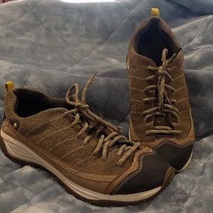 Taos Motion City Hiker in Natural